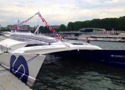 L'Energy Observer baptisé à Paris avant son grand voyage
